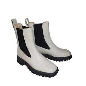Clarks Stayso Rise Boots Ivory Leather Womens Size 7.5